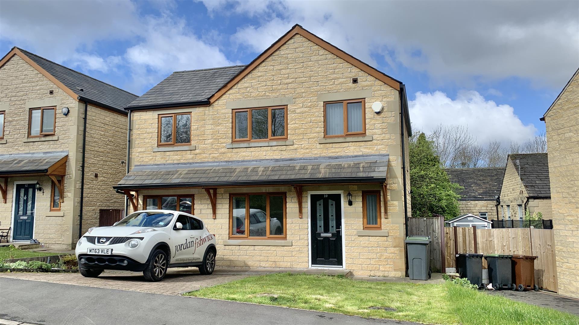 Hazelwood Close, Hadfield, Glossop